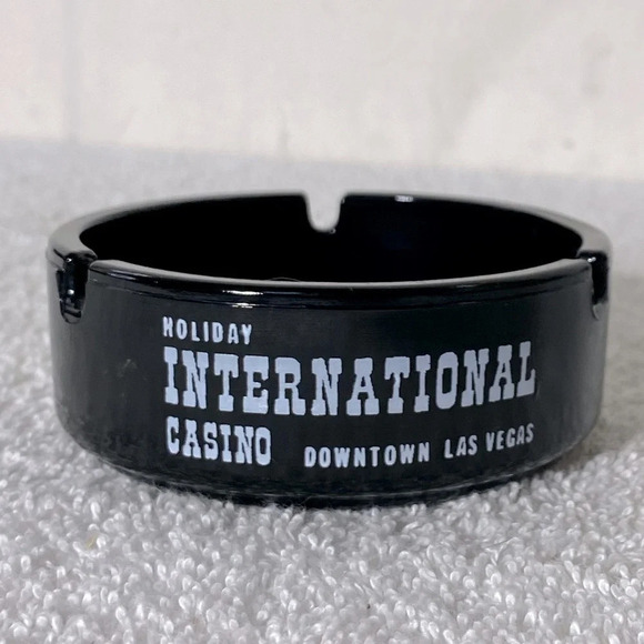 Vintage Holiday International Casino Black Glass Ashtray Trinket Dish - Picture 4 of 10